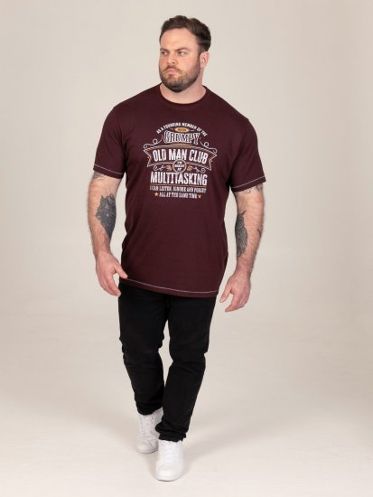 D555 Baldwin Grumpy Old Man Club Print Crew Neck T-shirt Burgundy/ Black Twist - Tricouri - Tricouri Bărbați Mărimi Mari