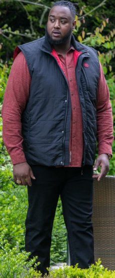 D555 FELIPE Zip Through Padded Gilet With Contrast Colour Lining And Rubber Badge Black - Geci - Geci Bărbați Mărimi Mari