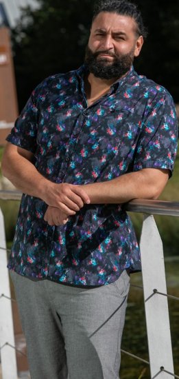 D555 Farnborough Short Sleeve Guitar AOP Shirt With Hidden Button Down Black - Cămăși - Cămăși Bărbați Mărimi Mari