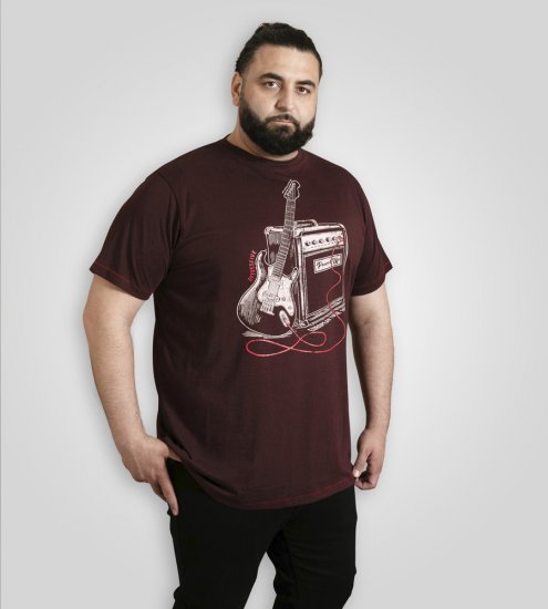 D555 Barnsley Guitar and Amp Crew Neck T-Shirt Burgundy - Tricouri - Tricouri Bărbați Mărimi Mari