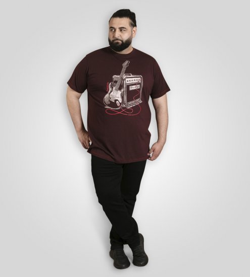 D555 Barnsley Guitar and Amp Crew Neck T-Shirt Burgundy - Tricouri - Tricouri Bărbați Mărimi Mari