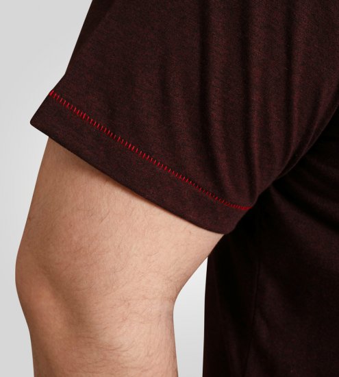 D555 Barnsley Guitar and Amp Crew Neck T-Shirt Burgundy - Tricouri - Tricouri Bărbați Mărimi Mari