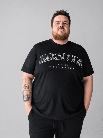 Jack & Jones CALEB VARSITY O-Neck T-Shirt Black - Tricouri - Tricouri Bărbați Mărimi Mari