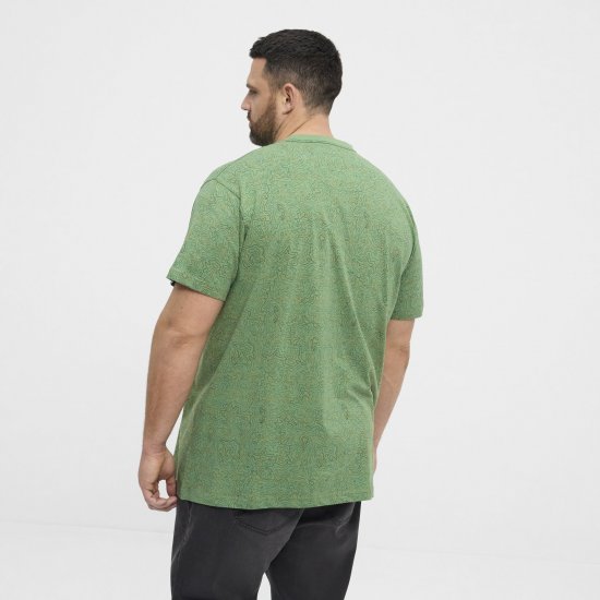 North Latitude Allover Printed Tricou Verde Mediu - Tricouri - Tricouri Bărbați Mărimi Mari