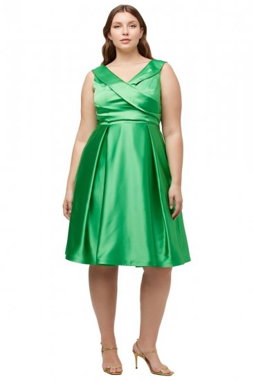 Ulla Popken 817135 Rochie de seară în formă de A cu decolteu în V Verde - Rochii de seară - Rochii de seară marimi mari