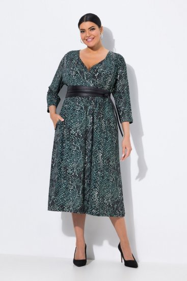 Ulla Popken 841839 Rochie din jerseu cu imprimeu animal și mânecă 3/4 Verde închis - Rochii midi - Rochii midi la marimi mari