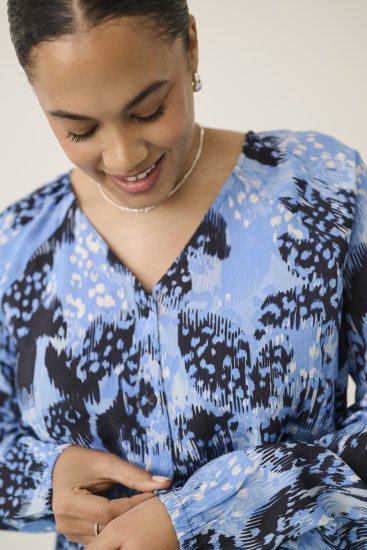 Kaffe Curve Aliana Dress Blue Flower Animal - Rochii midi - 