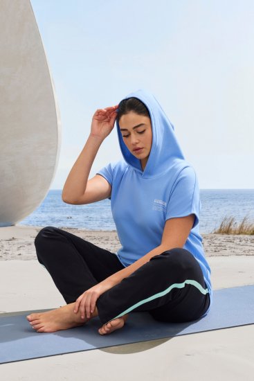Ulla Popken Quick Drying Short Sleeve Hoodie Light Blue - Pulovere & hanorace - 