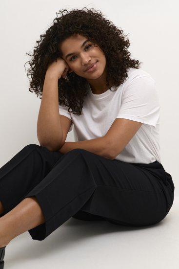 Kaffe Curve Sakira Pantaloni cropped Negru intens - Blugi & Pantaloni pentru Femei Mărimi Mari – Plus Size - 