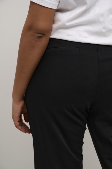 Kaffe Curve Leana Pantaloni Chino 7/8 Negru Profund - Blugi & Pantaloni pentru Femei Mărimi Mari – Plus Size - 