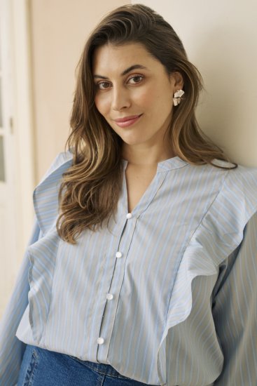 Kaffe Curve Lenia Flounce Shirt Powder Blue Stripe - Cămăși - 