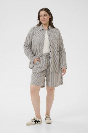 Kaffe Curve Nana Pantaloni scurți în dungi Miezul nopții/Alb în dungi - Blugi & Pantaloni pentru Femei Mărimi Mari – Plus Size - 