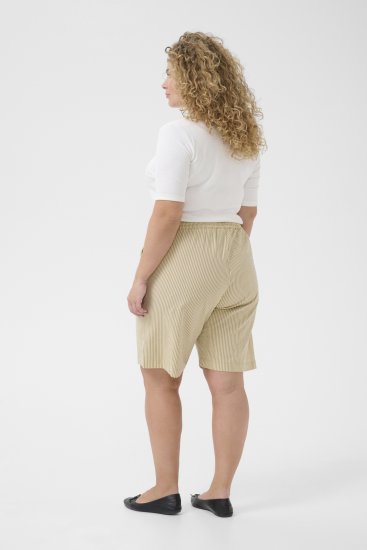 Kaffe Curve Nana Pantaloni scurți în dungi Chincilla/Alb în dungi - Blugi & Pantaloni pentru Femei Mărimi Mari – Plus Size - 