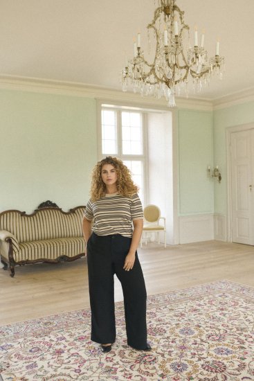 Kaffe Curve Lizzy Pulover în dungi Bej/Negru - Tricouri imprimate pentru femei - 